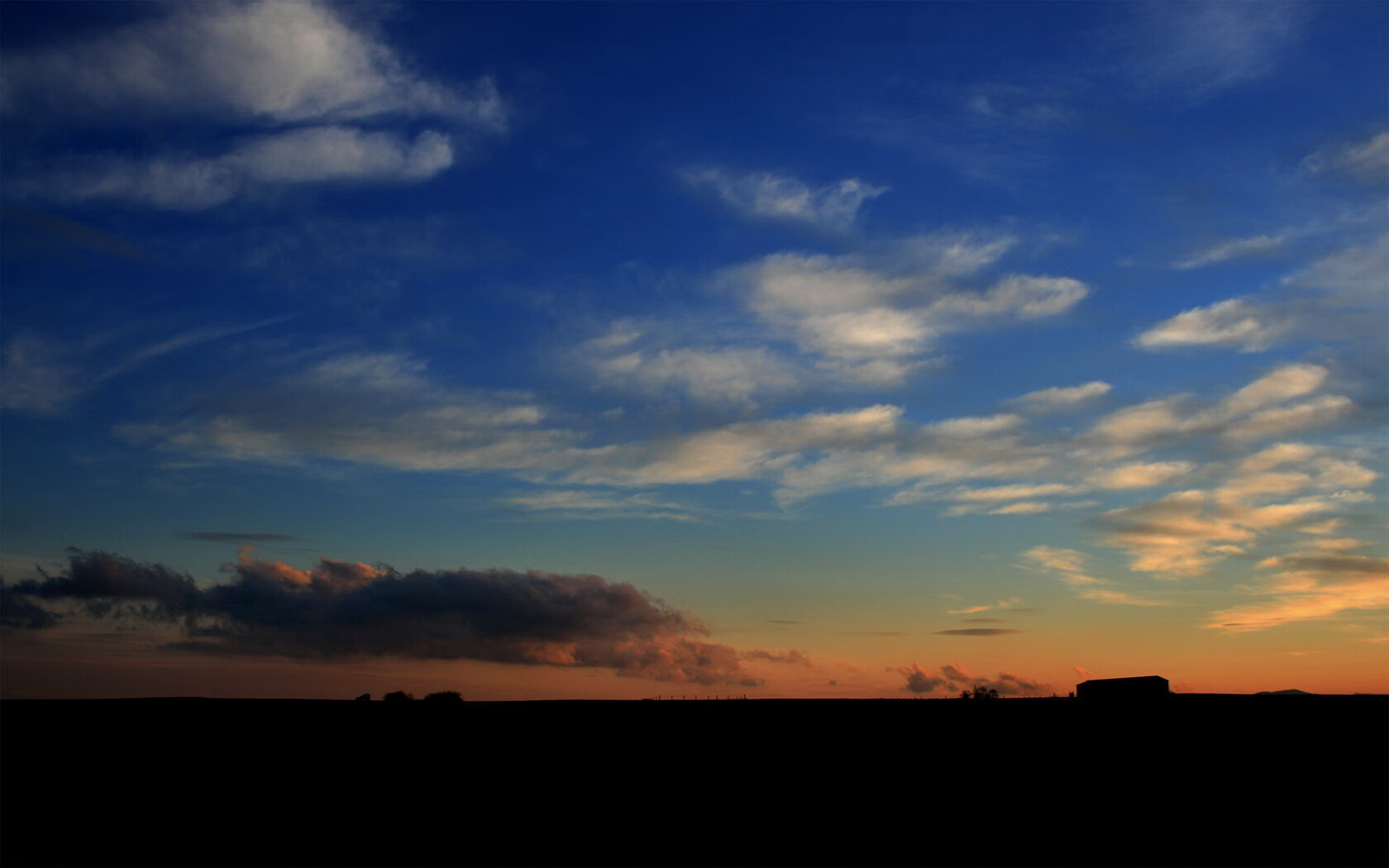 巴萨前锋低迷，球队火力不足遭遇连败，巴萨引援前锋