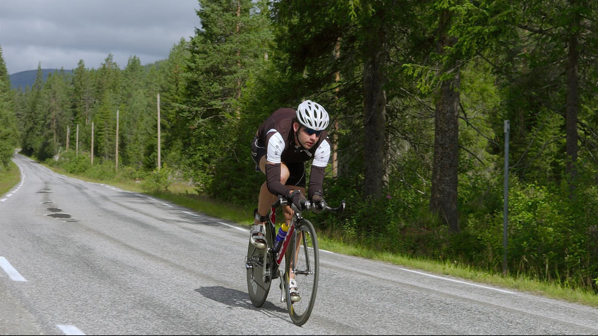 海外海钓比赛,海上争夺黄金钓点,外海海钓视频